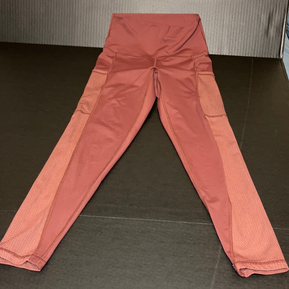 Aerie salmon/coral workout leggings